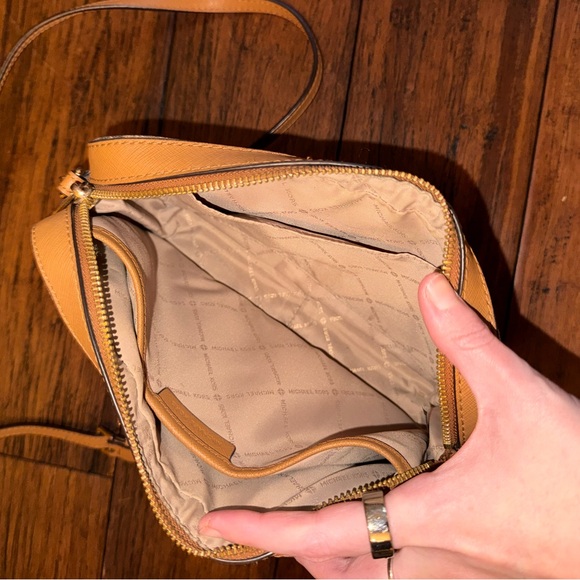 Michael Kors Beige and Brown Crossbody Bag - Picture 3 of 8
